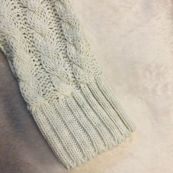 Stylish Off white long sleeved round neck Red Roza Brand Turkish womens sweater - Picture 8 of 9